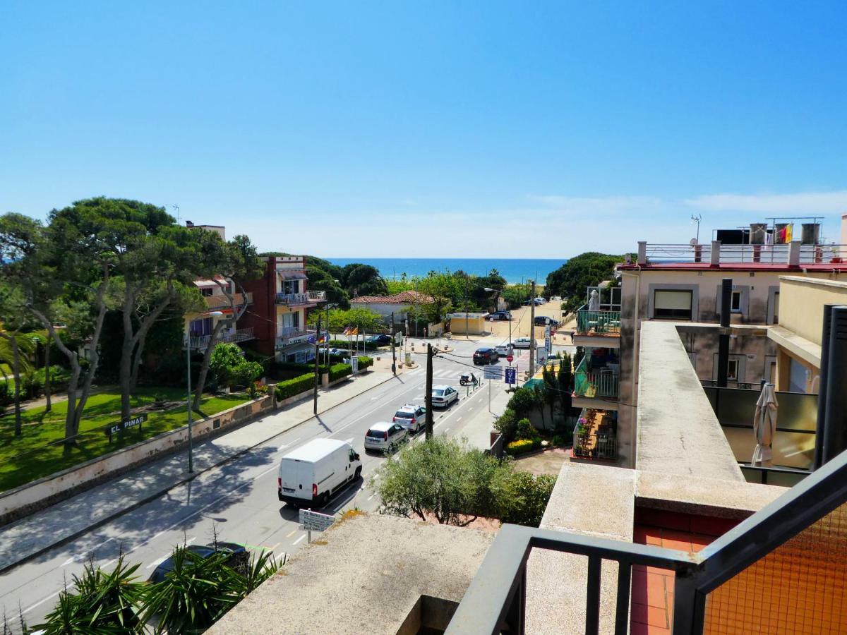 Beach House Кастельдефельс Экстерьер фото